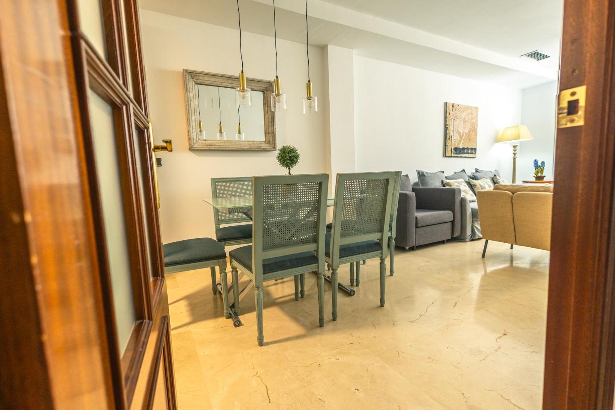 Grande Apartamento Familiar Севілья Екстер'єр фото
