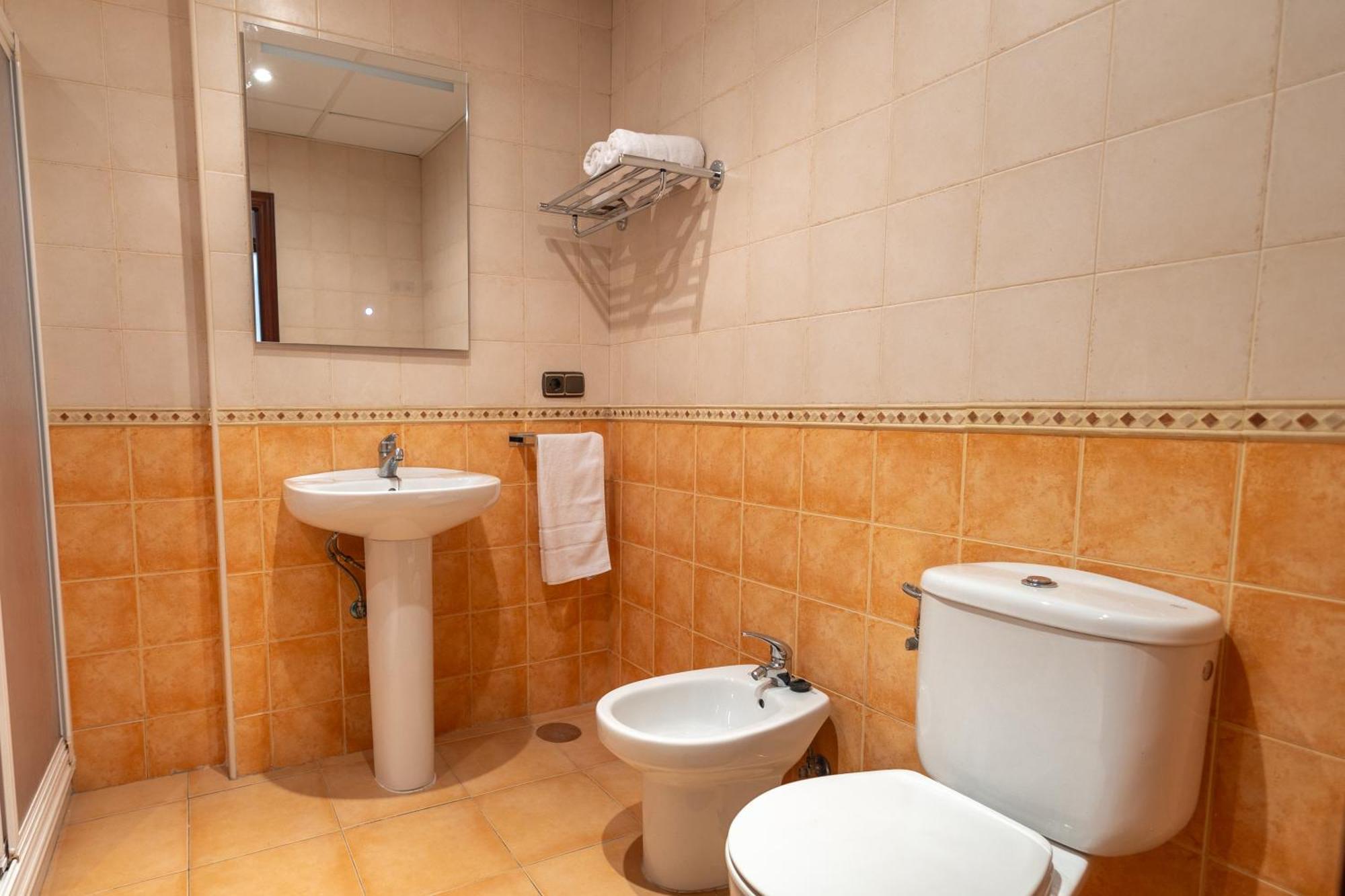 Grande Apartamento Familiar Севілья Екстер'єр фото